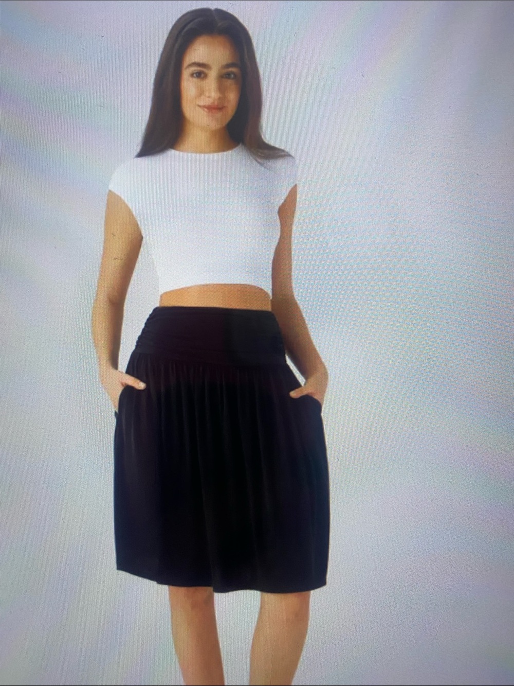 MEDIUM.  HALARA HIGH WAISTED RUCHED FLOWY SKIRT